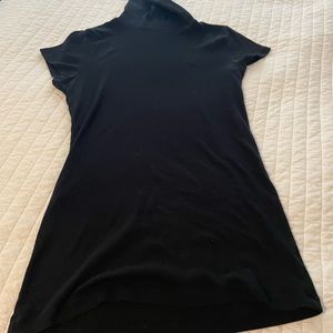 GAP cap sleeve turtleneck